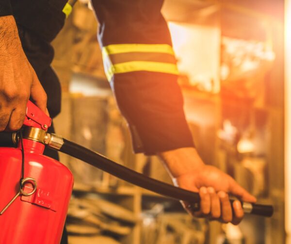 CURSO ESPECIALIZADO EN INSPECCIÓN Y USO DE EXTINTORES PORTÁTILES CONTRA INCENDIOS